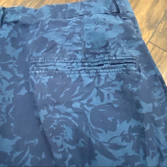 American Eagle Prep shorts floral Pattern 31 - Picture 8 of 9